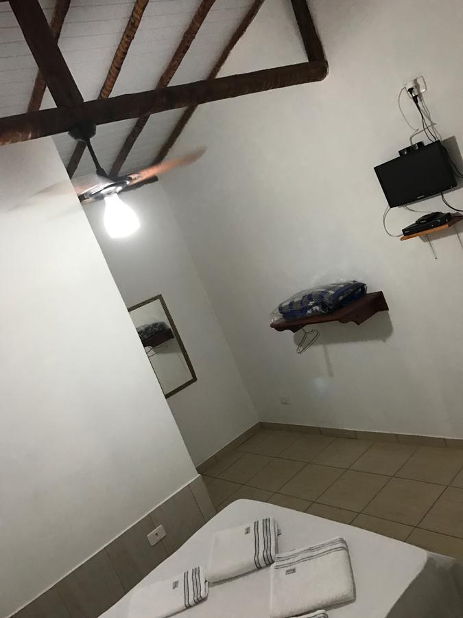 Pousada Recanto Das Pedras São Gonçalo do Rio das Pedras Bagian luar foto